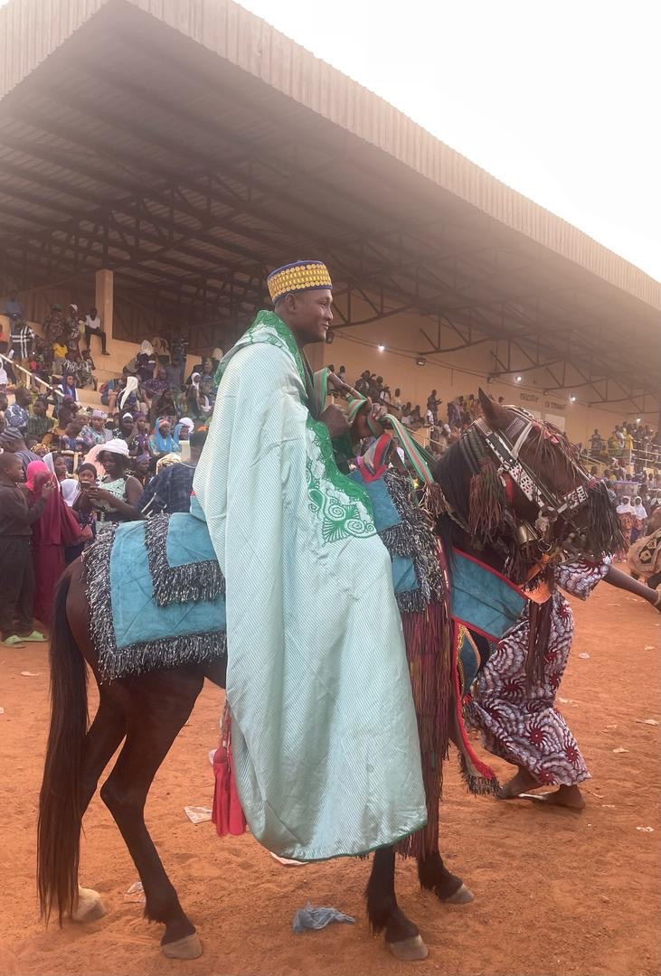 Protégé&nbsp;: Adossa la fête des couteaux&nbsp;🗡️🔪🗡️🔪